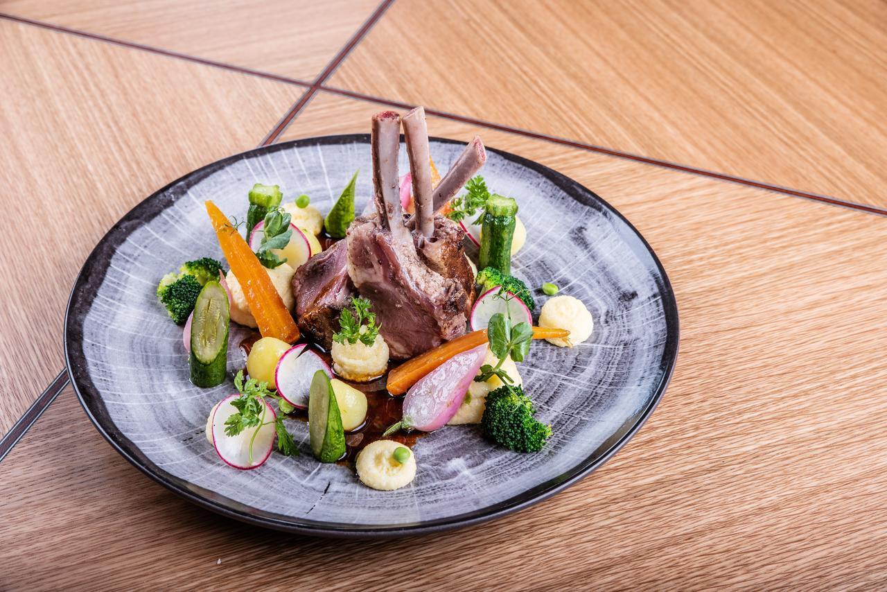 Restaurant & Design Noem Arch